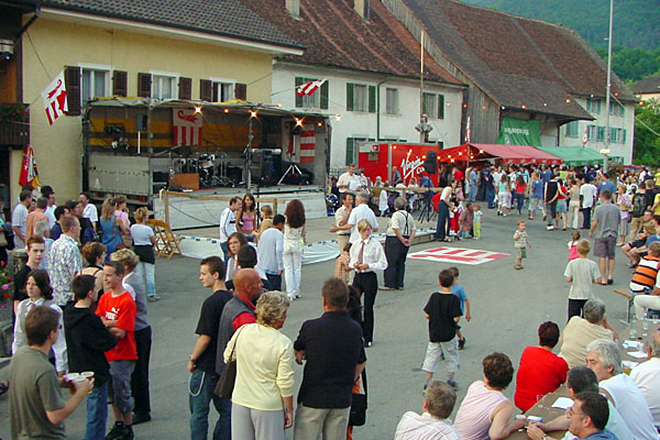 モンセヴェリエ村祭り